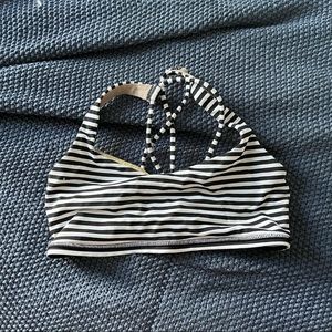 Lululemon free to be bra size 4 black-and-white stripes